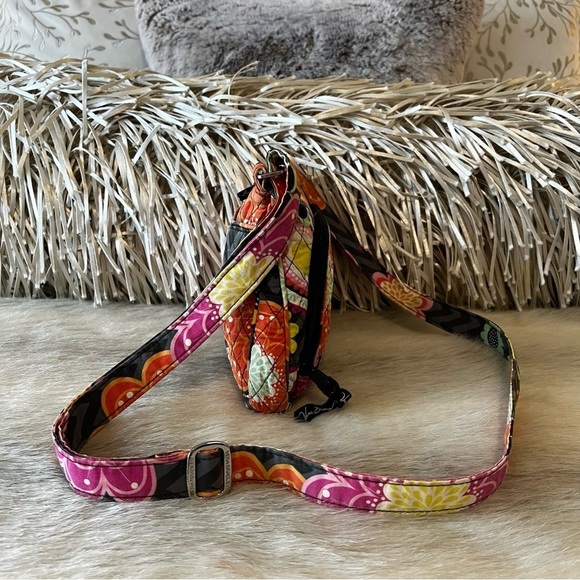 VERA BRADLEY Ziggy Zinnia 2014  Little Hipster Crossbody Pink Orange Floral - Picture 5 of 15